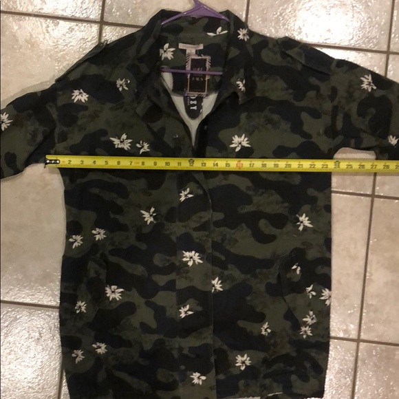Last One CAMO FLORAL JACKET - Picture 8 of 8